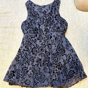 Free People, Size 6, Grey dress with Velvet black flowers